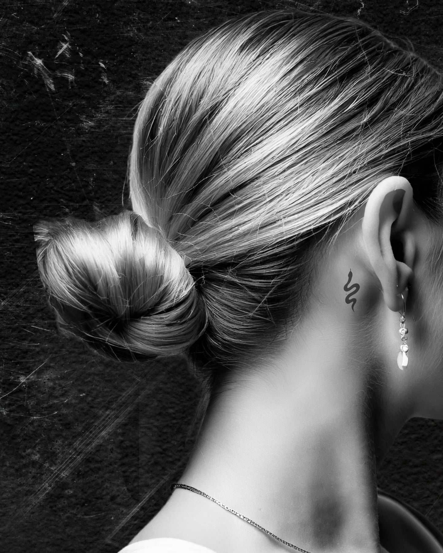 N°805 - Tatouage Serpent Minimaliste
