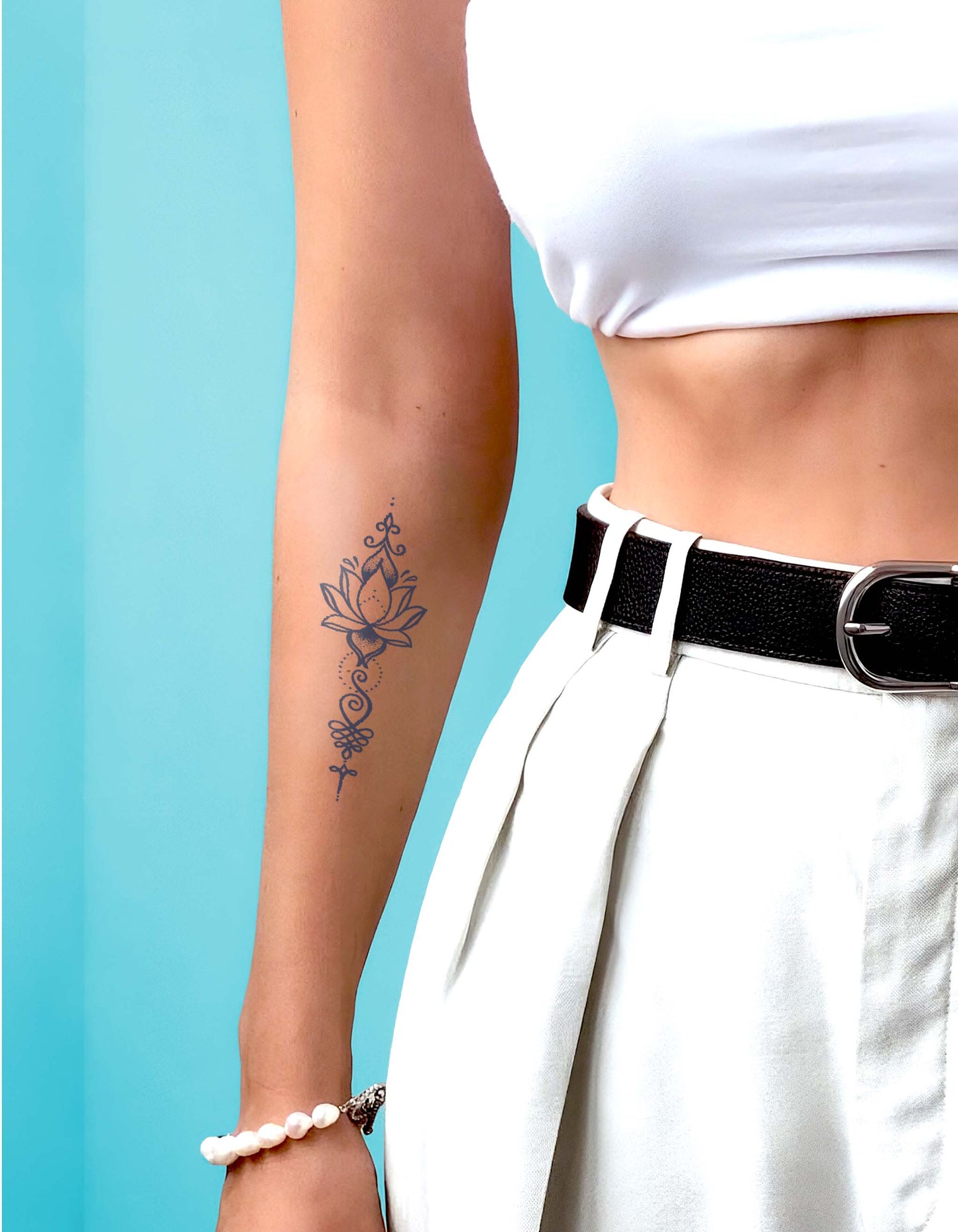 N°662 - Tatouage lotus ornemental
