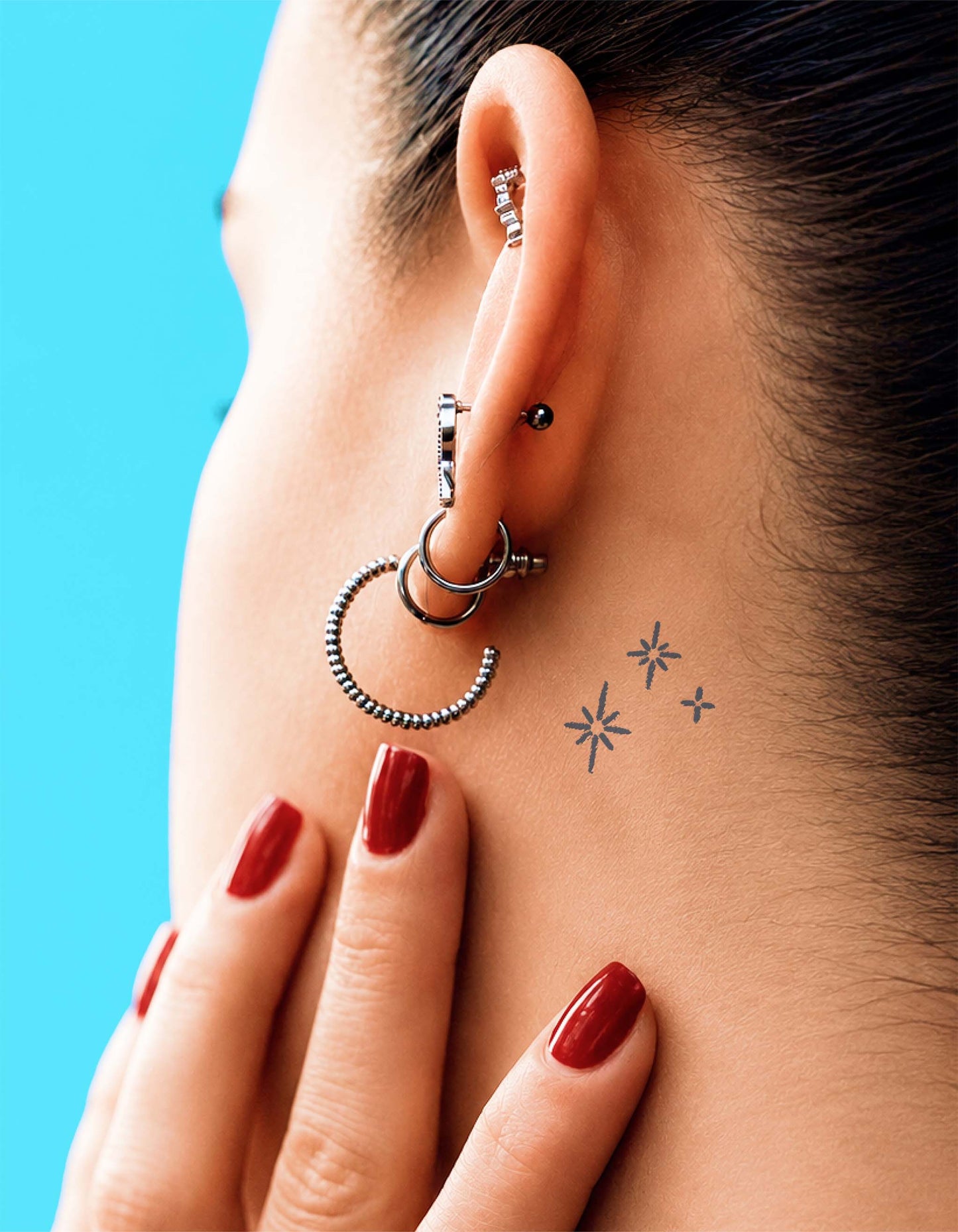 N°156 - Tatouage Étoiles Minimalistes